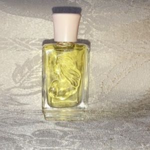 NWT VINTAGE WHITE SHOULDERS BY EVYAN